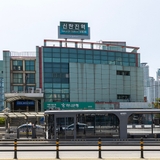 시민 쉼터로 주목 받고 있는 신탄진역 '기후 대응형 스마트 승강장'