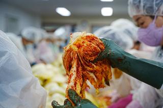 폭염과 장마에 입맛 없는 어르신들께 나누어 드릴 '여름김장나눔행사'