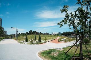 북카페가 있는 도심 속 힐링 공원 '용전근린공원'