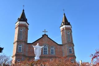 삼종기도 종소리가 울리는 합덕성당의 겨울
