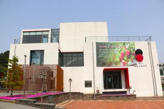 밀리언셀러 작가 김홍신 문학관과 집필관에서의 쉼!