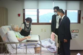 김기웅 서천군수, 노인복지시설 위문 방문