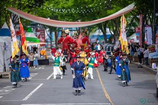 축제의 꽃 - 홍의장군 축제 공원 내 거리 퍼레이드