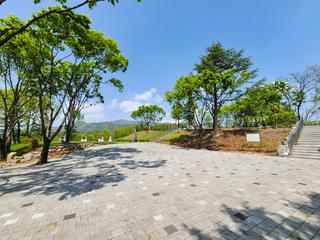 영천의 항일운동과 6.25전쟁 영웅들을 기리는 공원, 영천 성환산공원