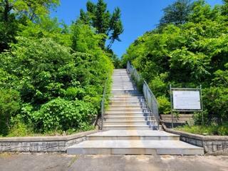 영천 성환산 애국지사 충렬공원과 신녕지구전승비가 있는 장소 “성환산 공원”