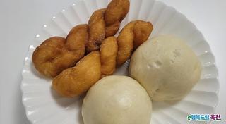 추운 날 호호 불어먹는 옥천 찐빵