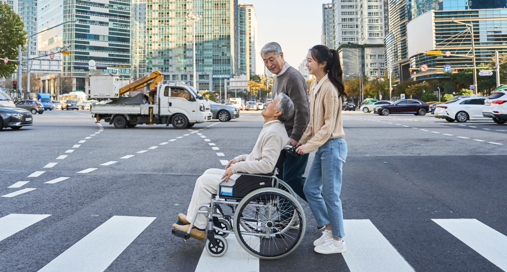 거동불편 어르신 병원동행 서비스 사업