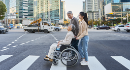 거동불편 어르신 병원동행 서비스 사업