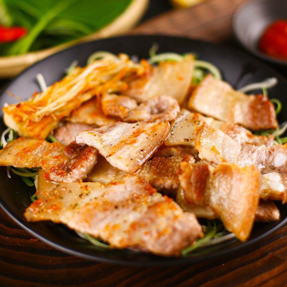 무항생제 한돈 삼겹살 1.3kg(1.1kg+200g추가증정) + 곰탕세트or대패삼겹살400g 추가증정