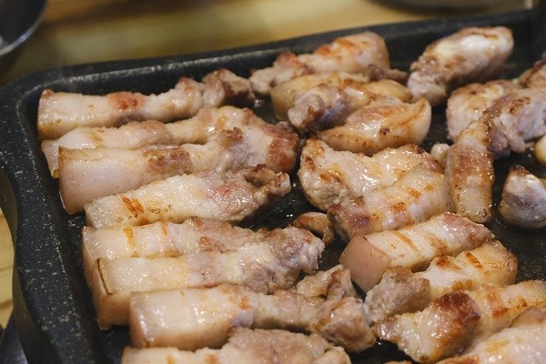 제주양돈농협 삽겹구이용 (500g 2개) + 앞다리 300g 선물 세트-1
