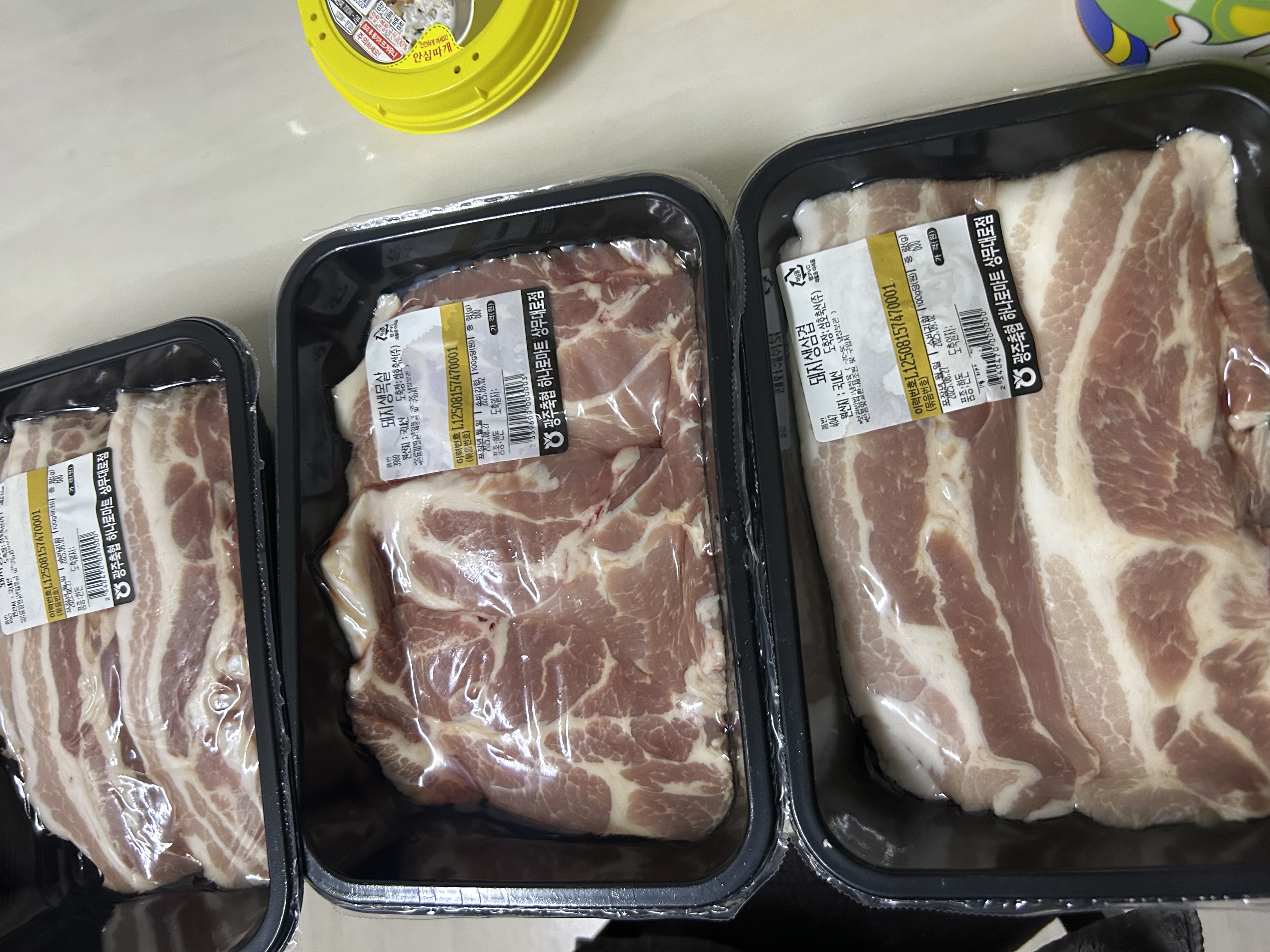 광주축협 한돈 삼겹살 1.2kg + 600g 추가-1