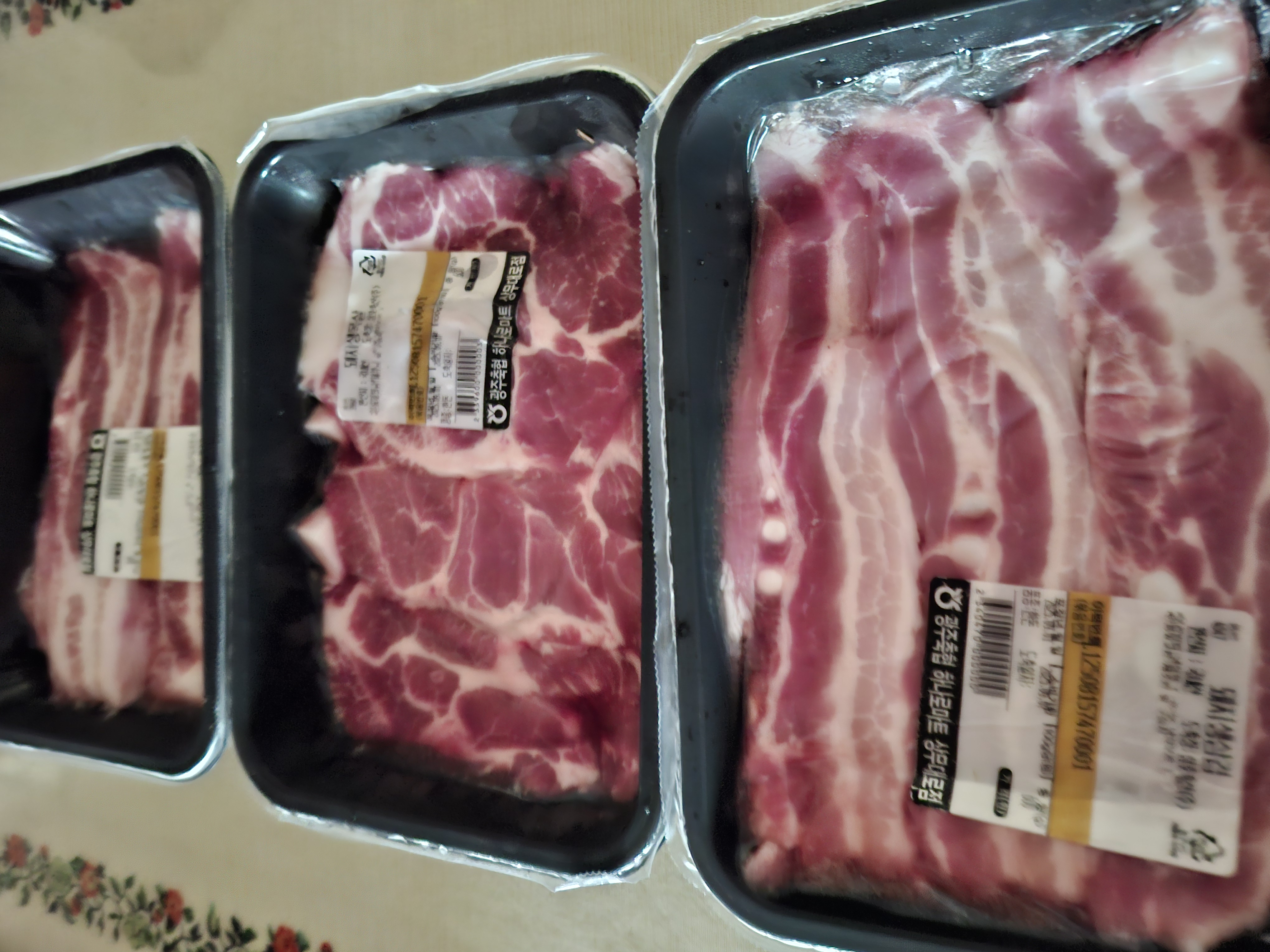 광주축협 한돈 삼겹살 1.2kg + 600g 추가-1