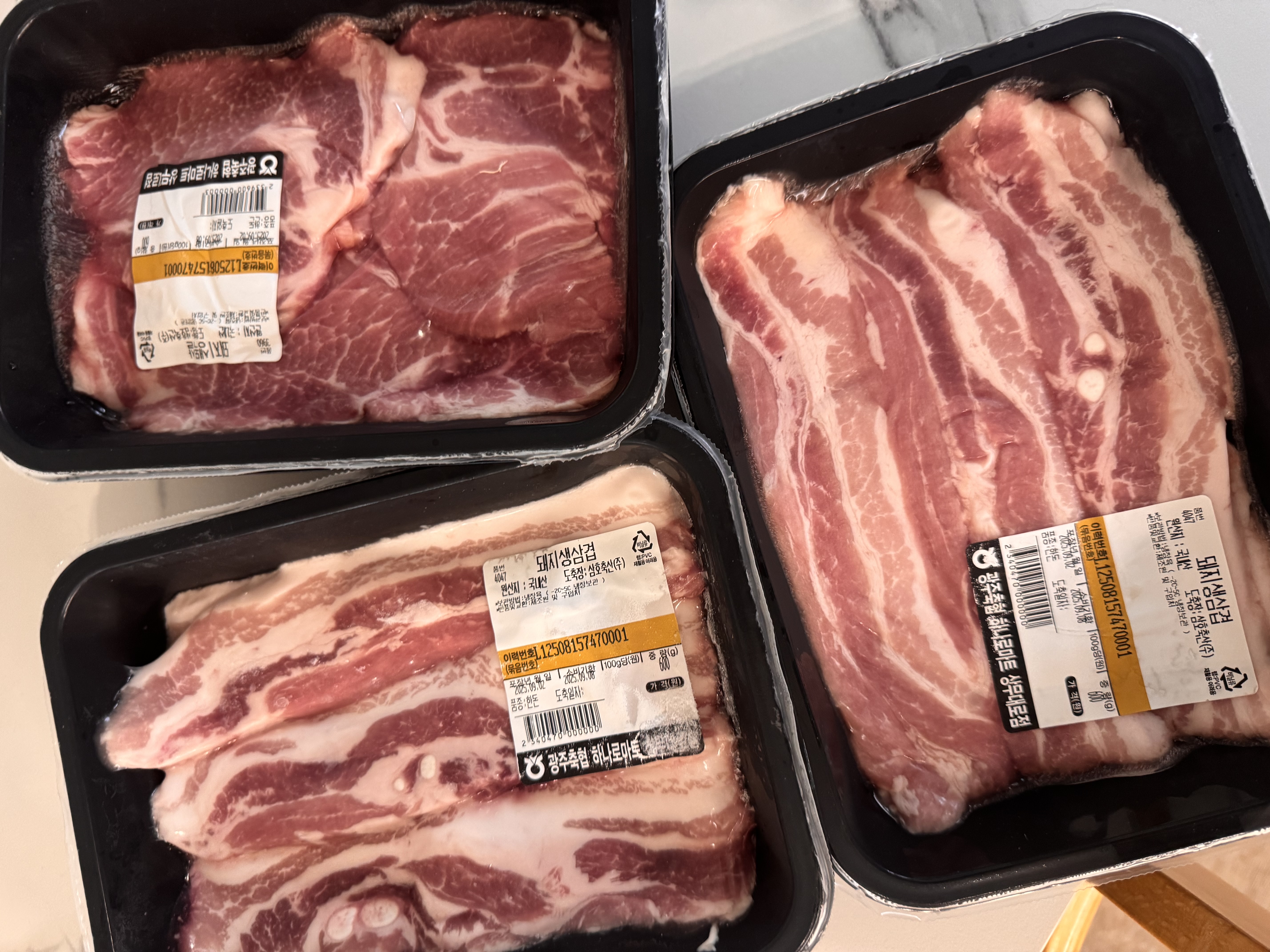 광주축협 한돈 삼겹살 1.2kg + 600g 추가-2