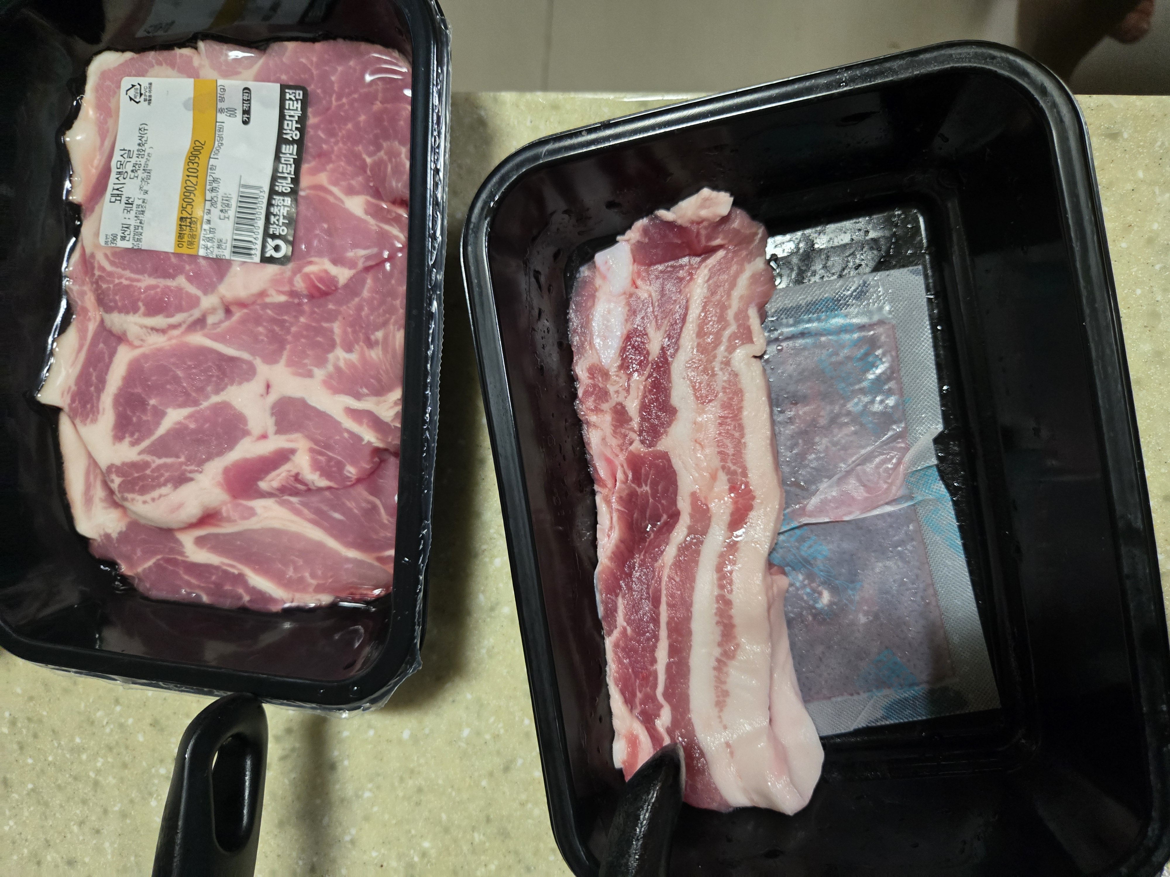광주축협 한돈 삼겹살 1.2kg + 600g 추가-1