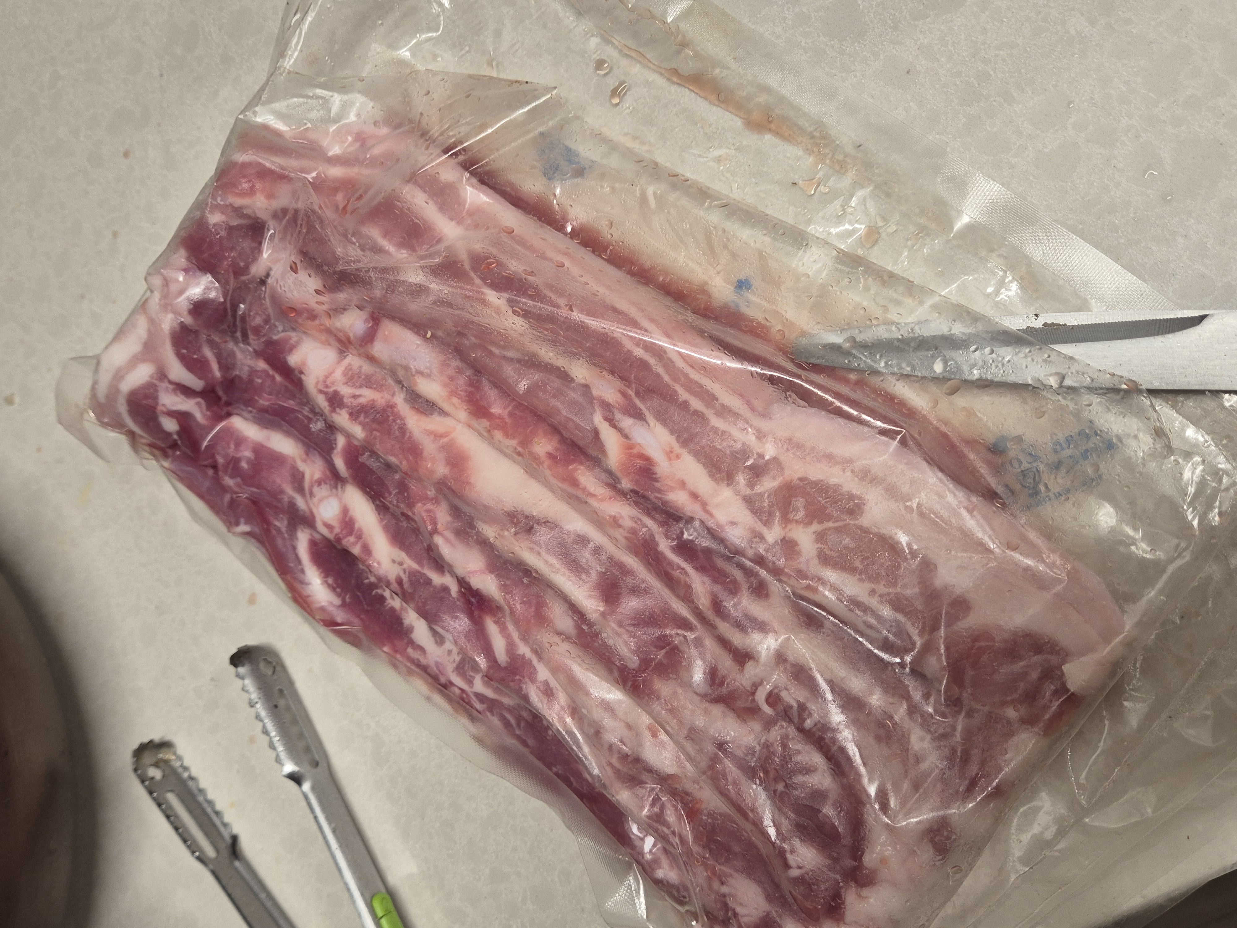 현대식육식당 프리미엄 돼지고기 1kg (삼겹살, 목살, 등갈비 중 선택)-1