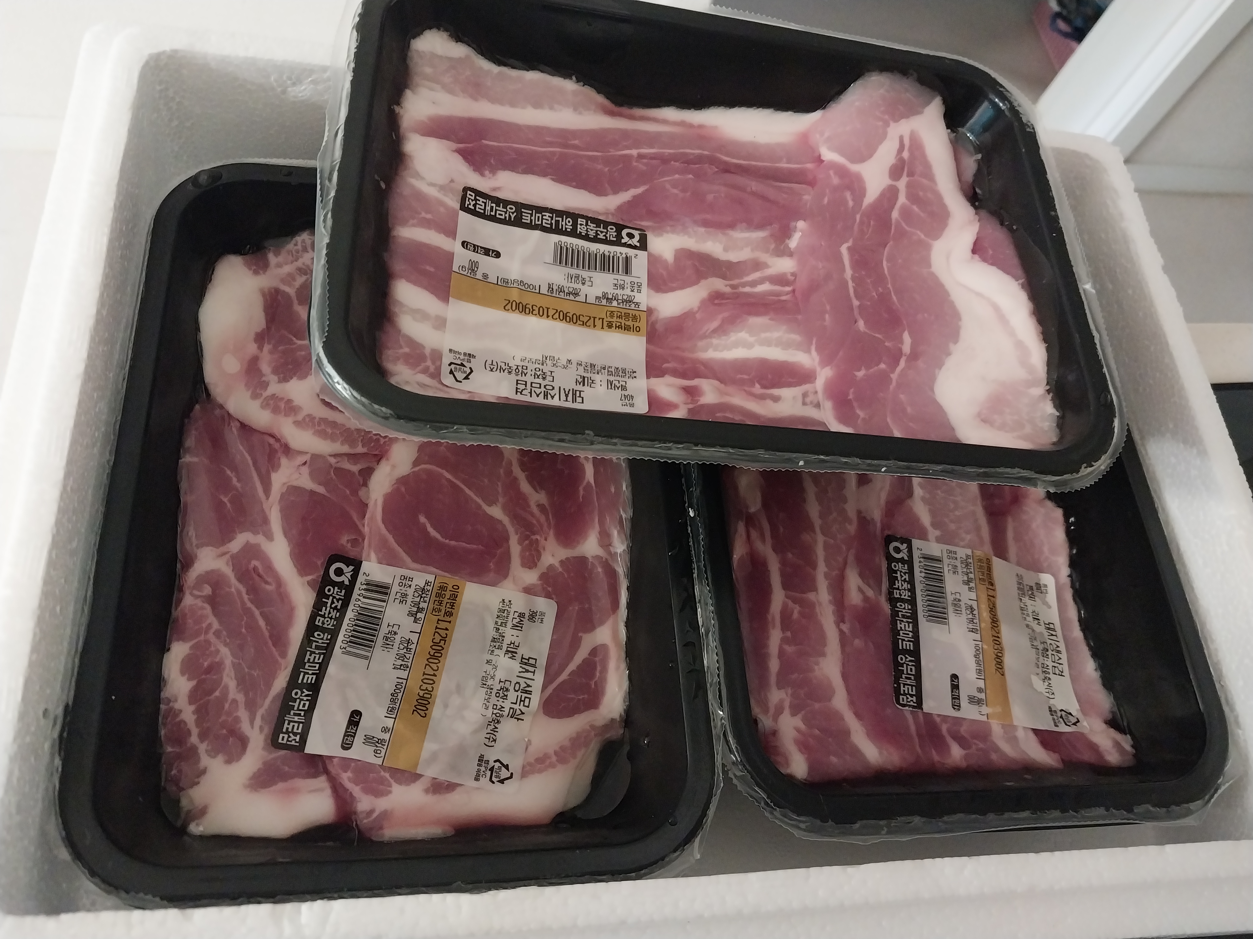 [9월한정] 광주축협 한돈 삼겹살 1.2kg + 600g 추가증정-1