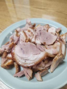캠핑용 쫀득 항정껍데기 & 세자매정육점 족발세트 (1.2kg)-2