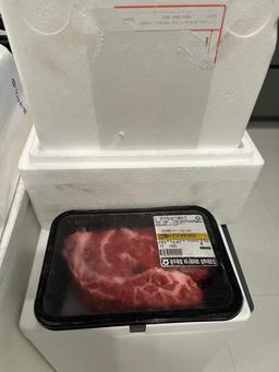 광주축협 한우 1등급 등심구이 (300g)+100g 추가 증정-1