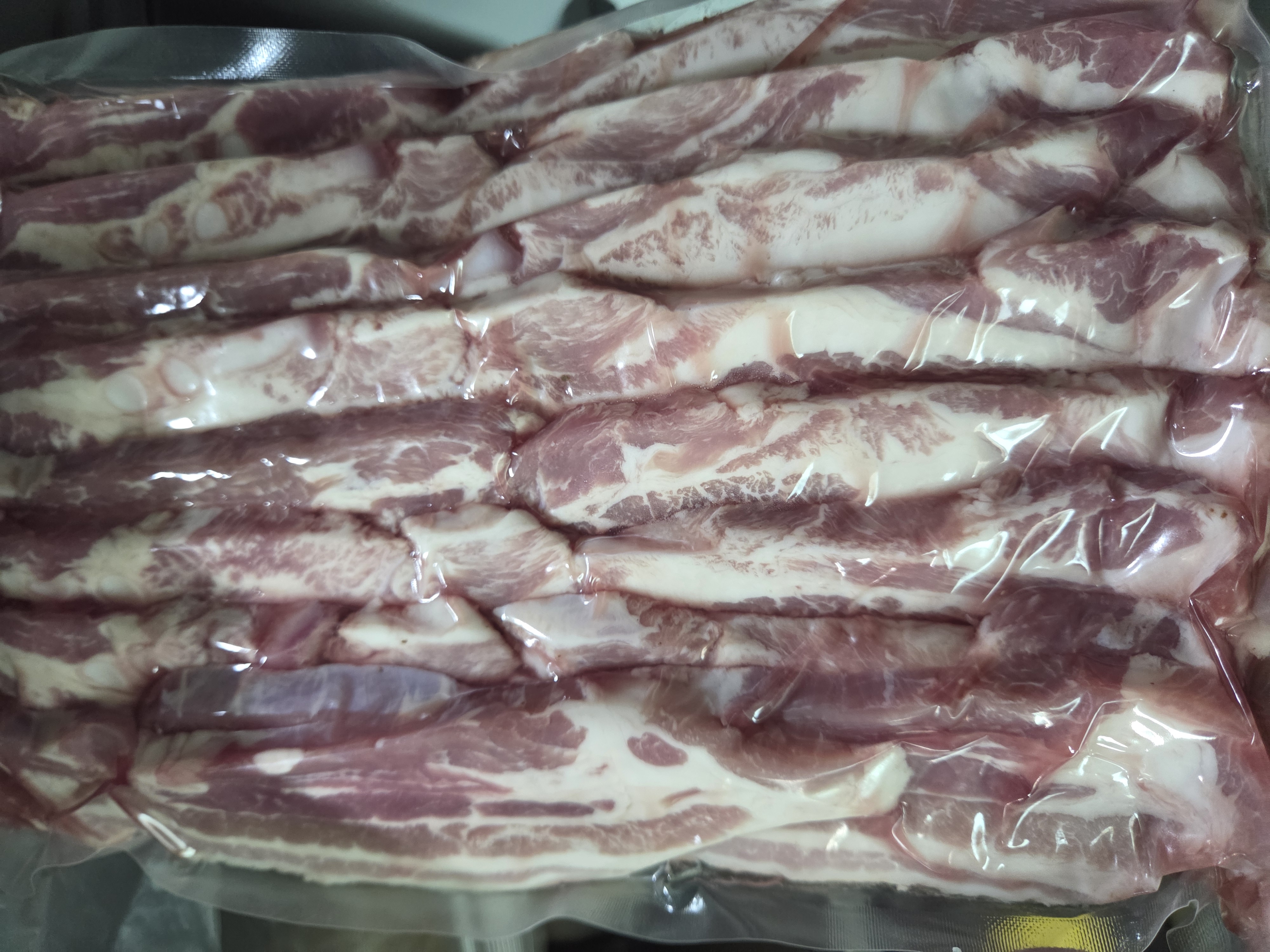 현대식육식당 프리미엄 돼지고기 1kg (삼겹살, 목살, 등갈비 중 선택)-1