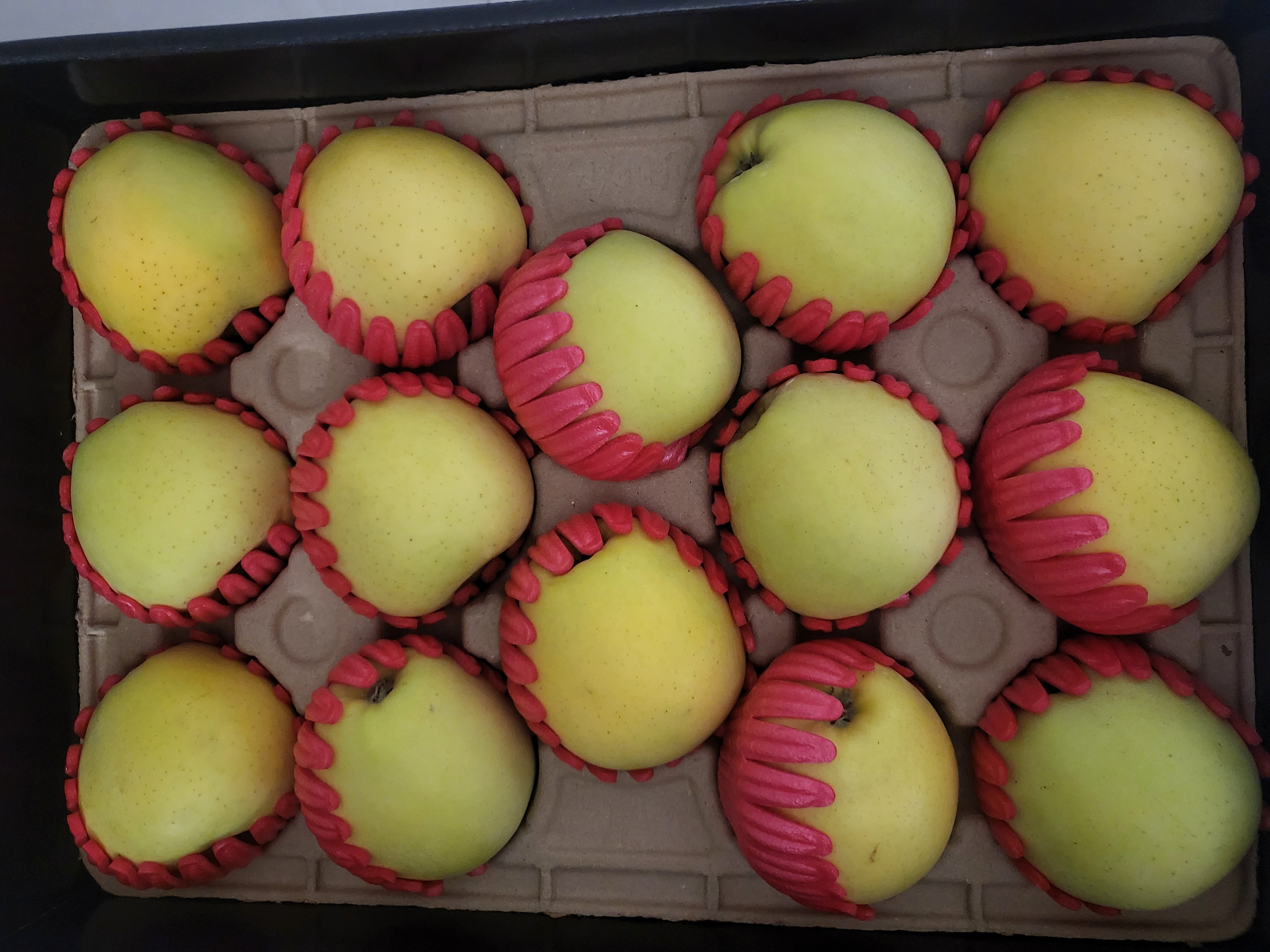 대경사과원예농협 영주사과 3.2kg 선물세트 (11입내)+1kg 추가증정-1