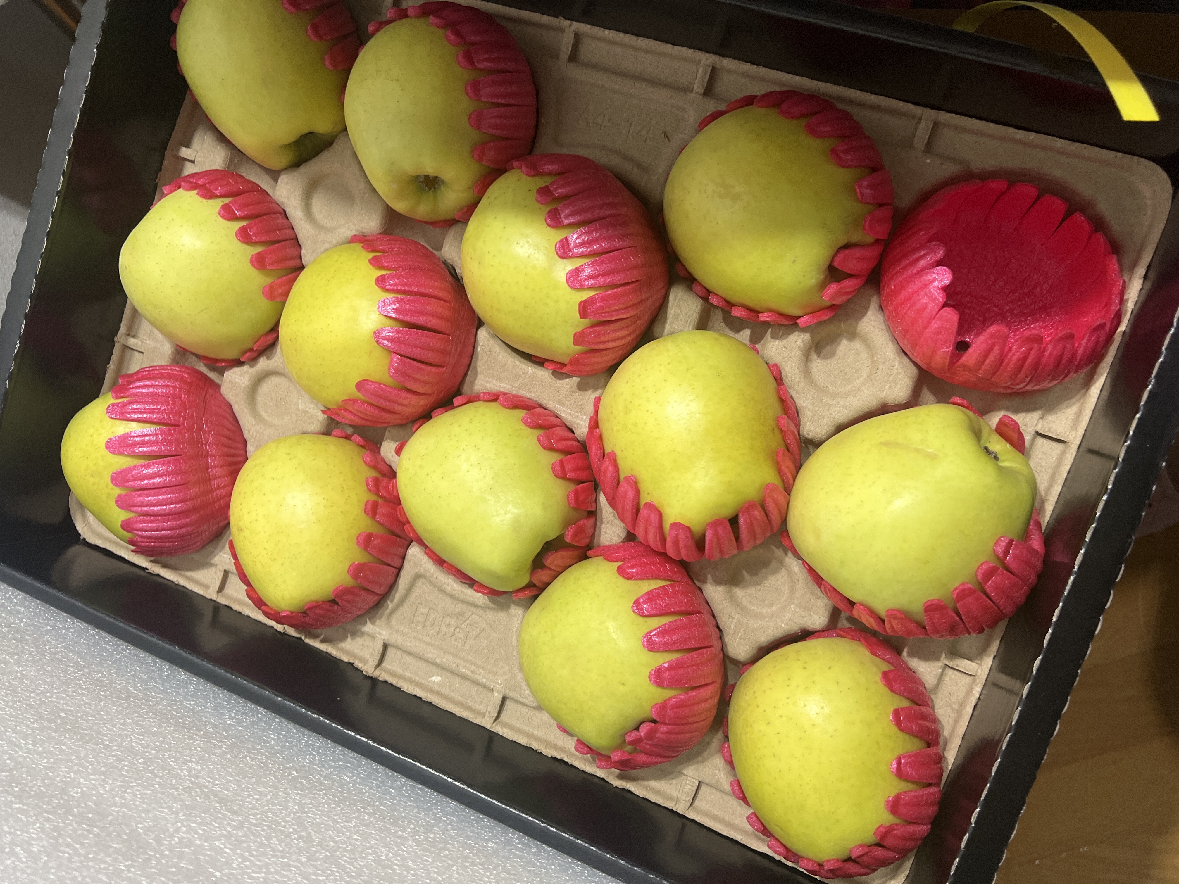 대경사과원예농협 영주사과 3.2kg 선물세트 (11입내)+1kg 추가증정-1