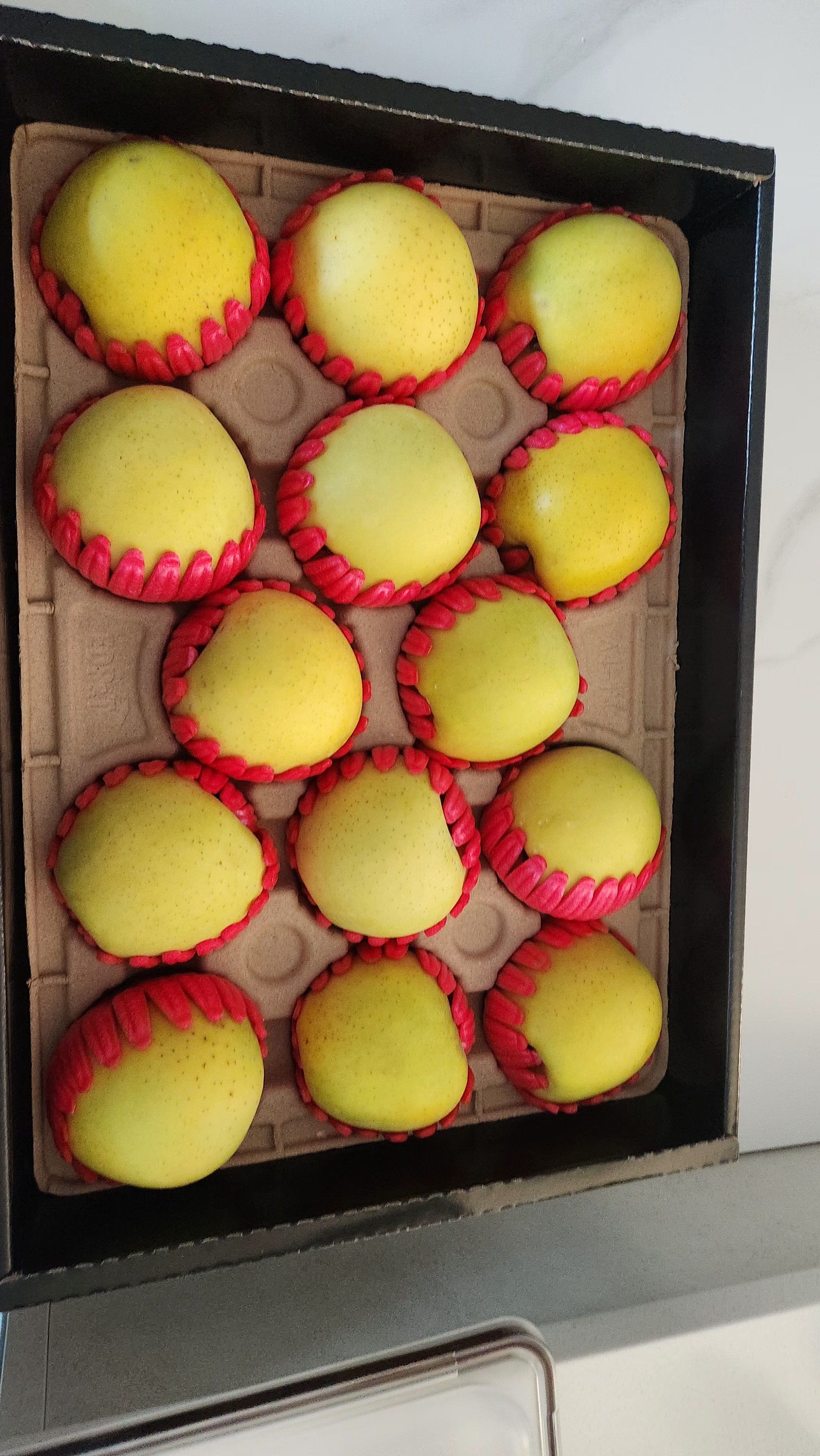 대경사과원예농협 영주사과 3.2kg 선물세트 (11입내)+1kg 추가증정-1