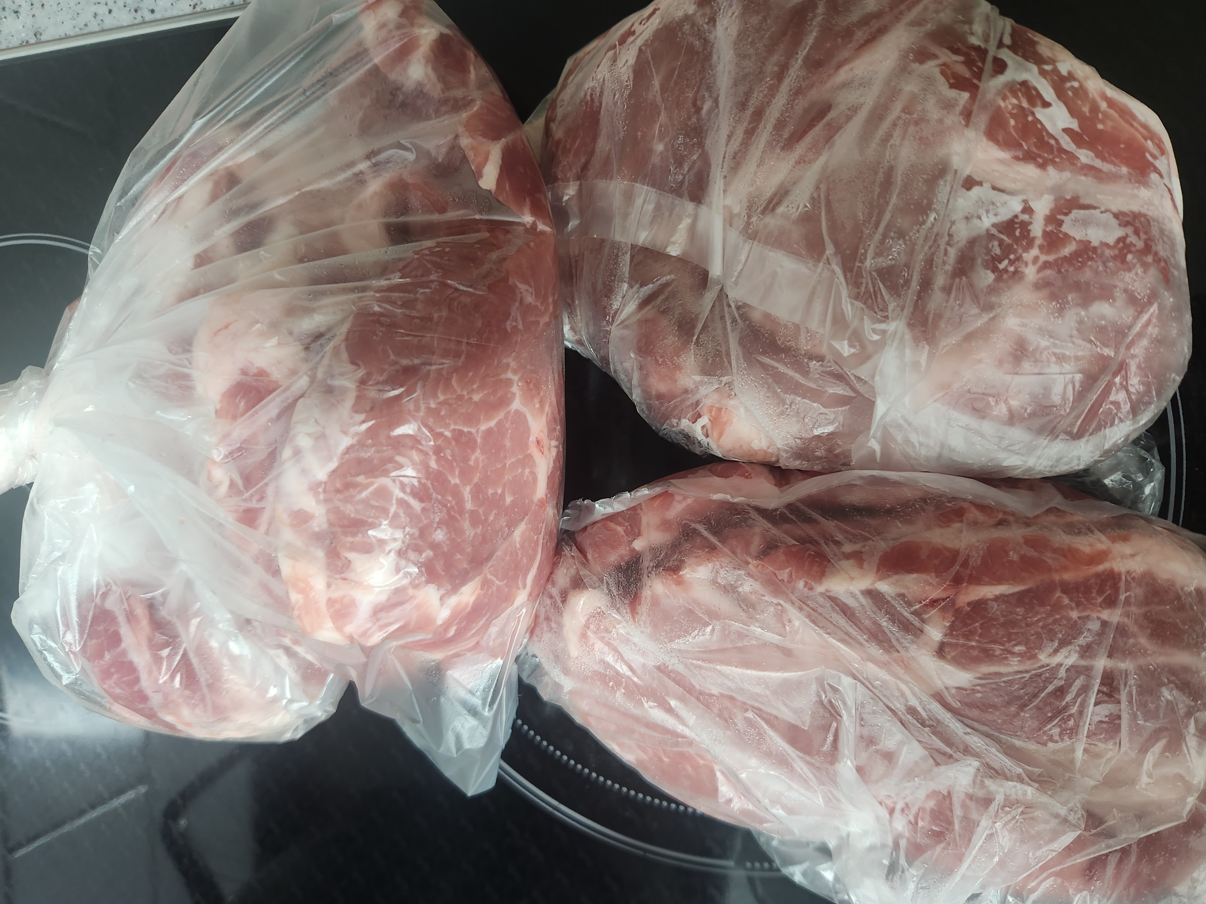 마이돈포크 냉장 목살 1.4kg, 삼겹살 1.2kg 중 택일-1