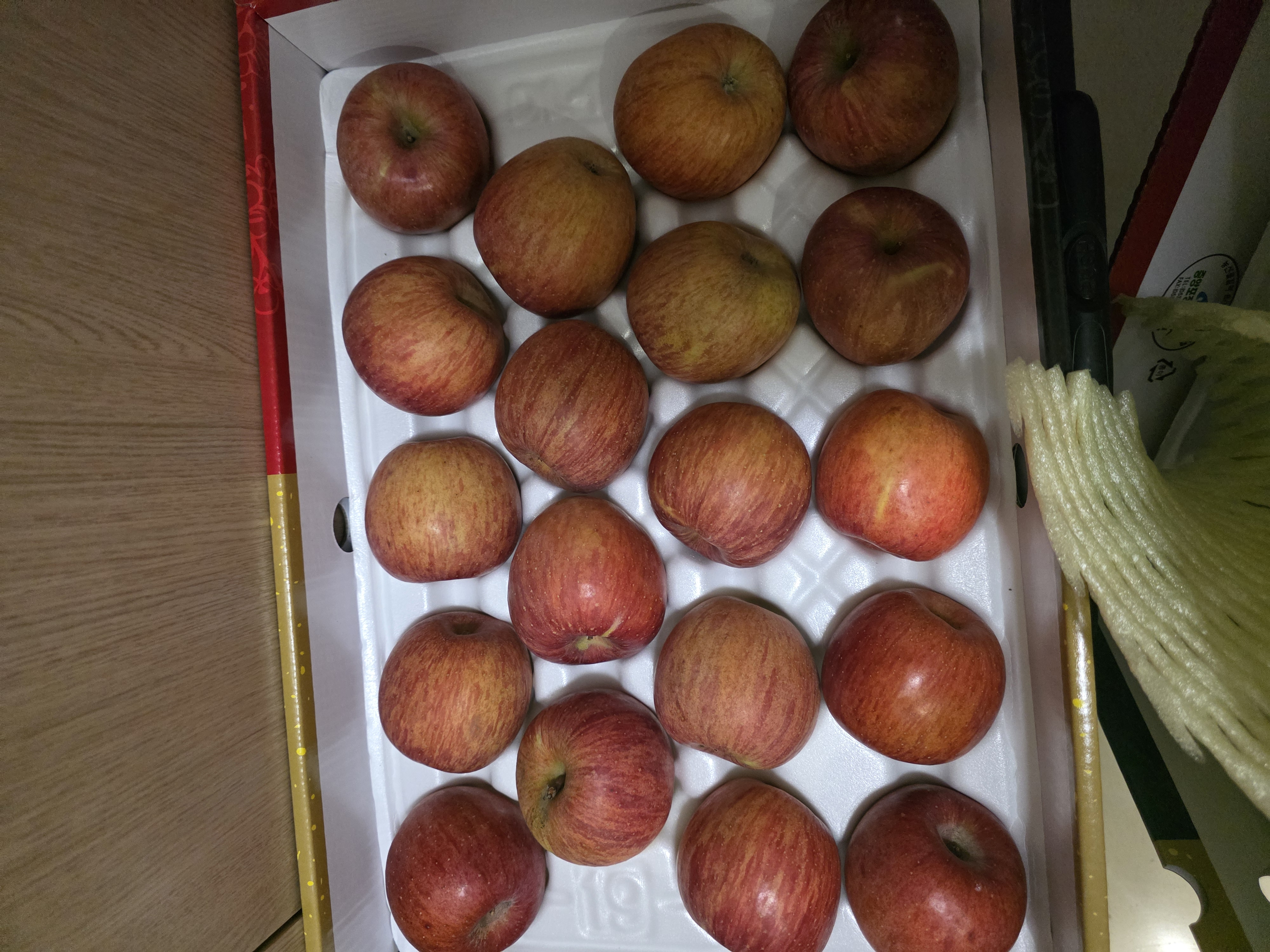 풍기농협 영주사과 3.5kg + 1kg 추가증정-1