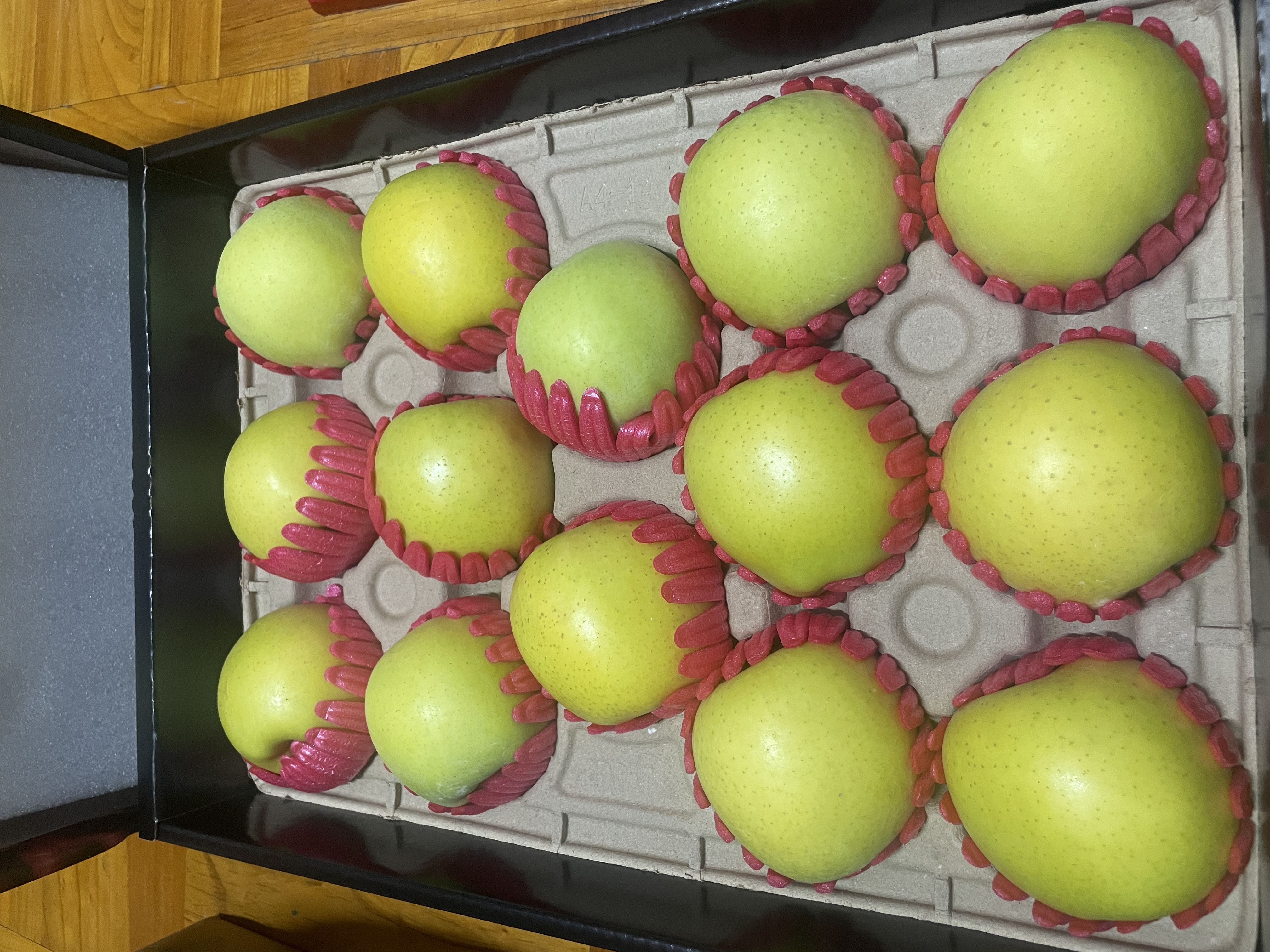 대경사과원예농협 영주사과 3.2kg 선물세트 (11입내)+1kg 추가증정-1