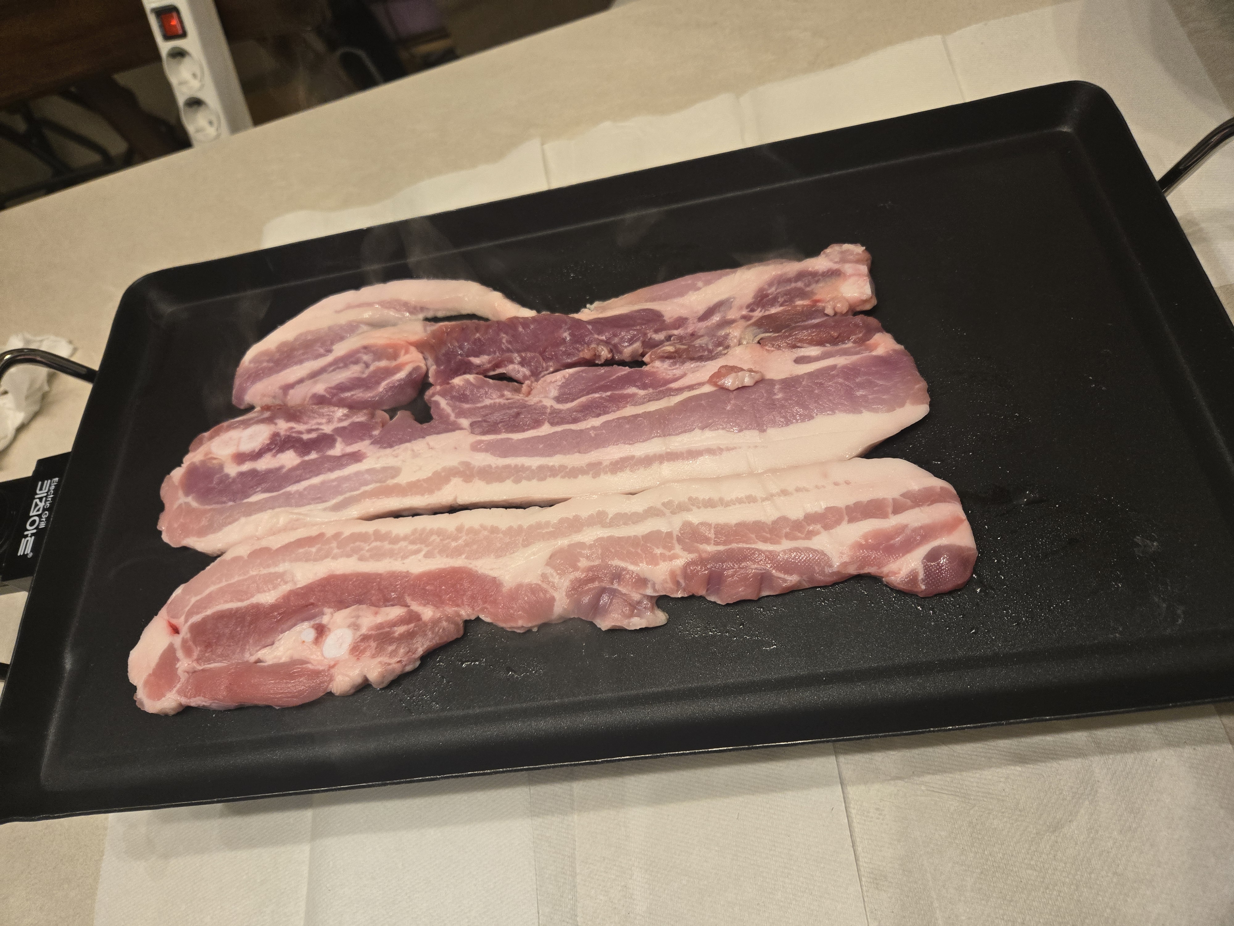 광주축협 한돈 삼겹살 1kg + 600g 추가증정-1