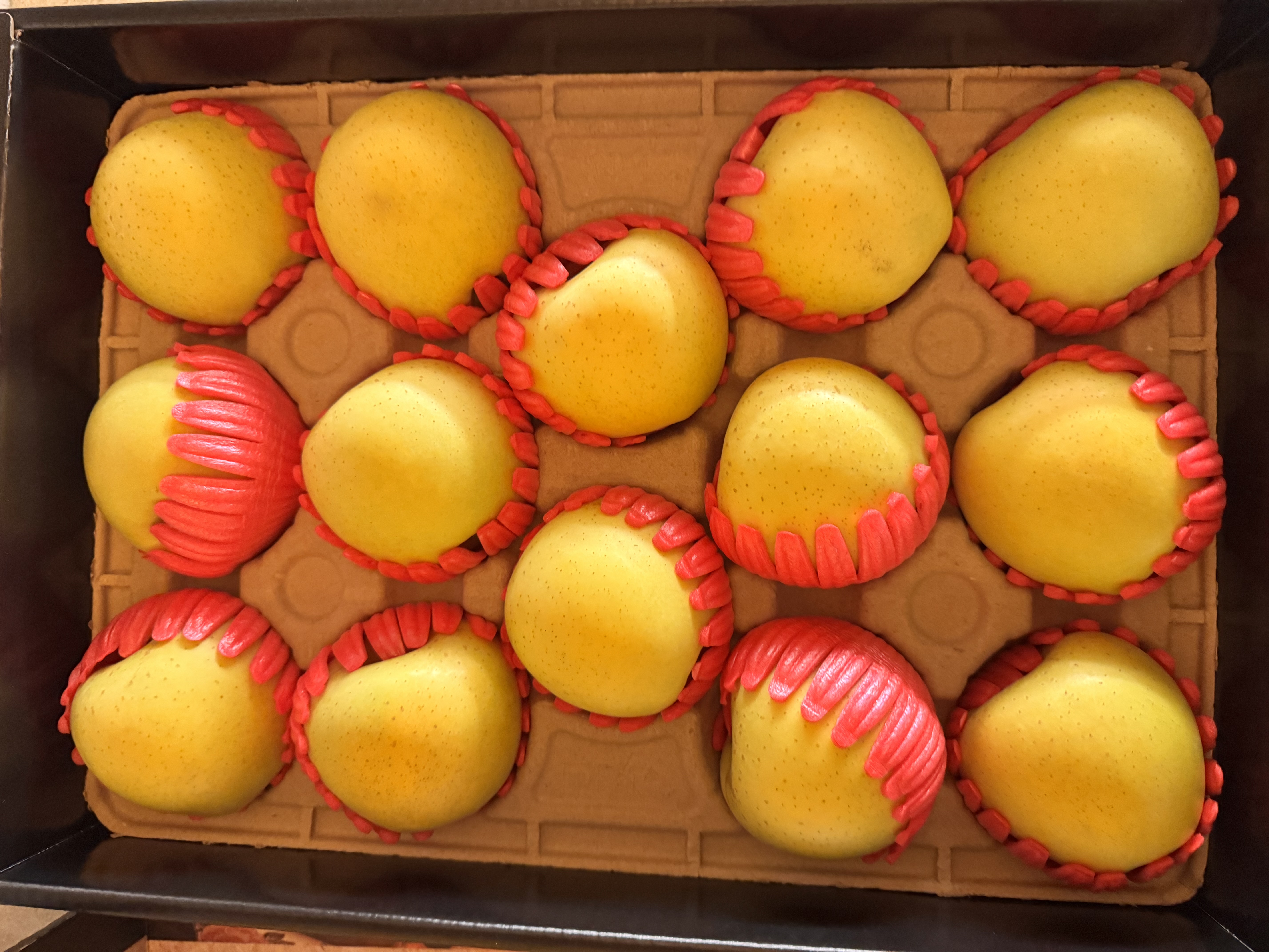 대경사과원예농협 영주사과 3.2kg 선물세트 (11입내)+1kg 추가증정-1