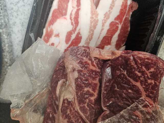 한우 실속구이 400g + 국거리 200g + 곰탕세트or대패삼겹살400g 추가증정-2