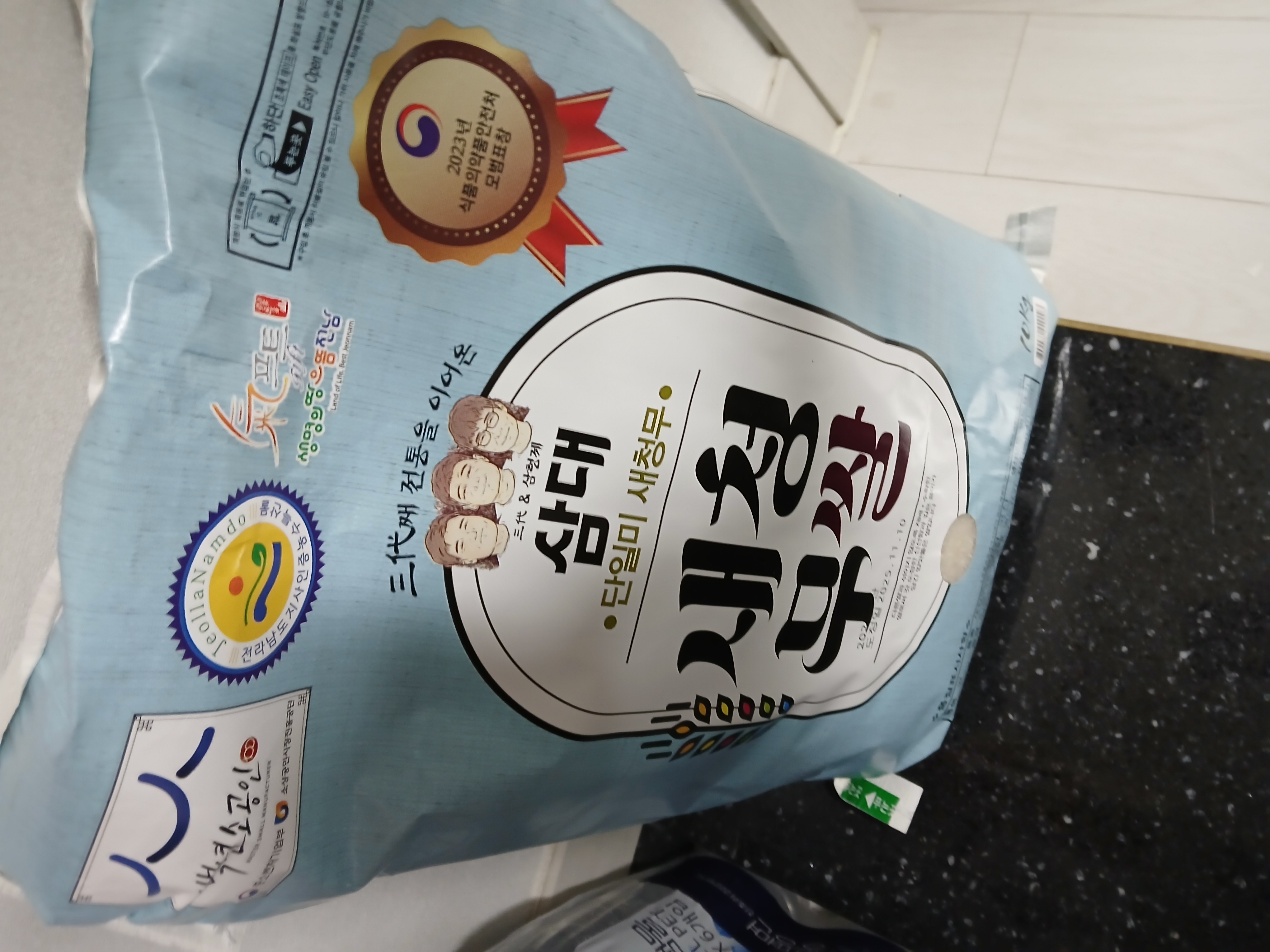 삼대 새청무쌀 10kg (2025년 햅쌀-상등급)-1