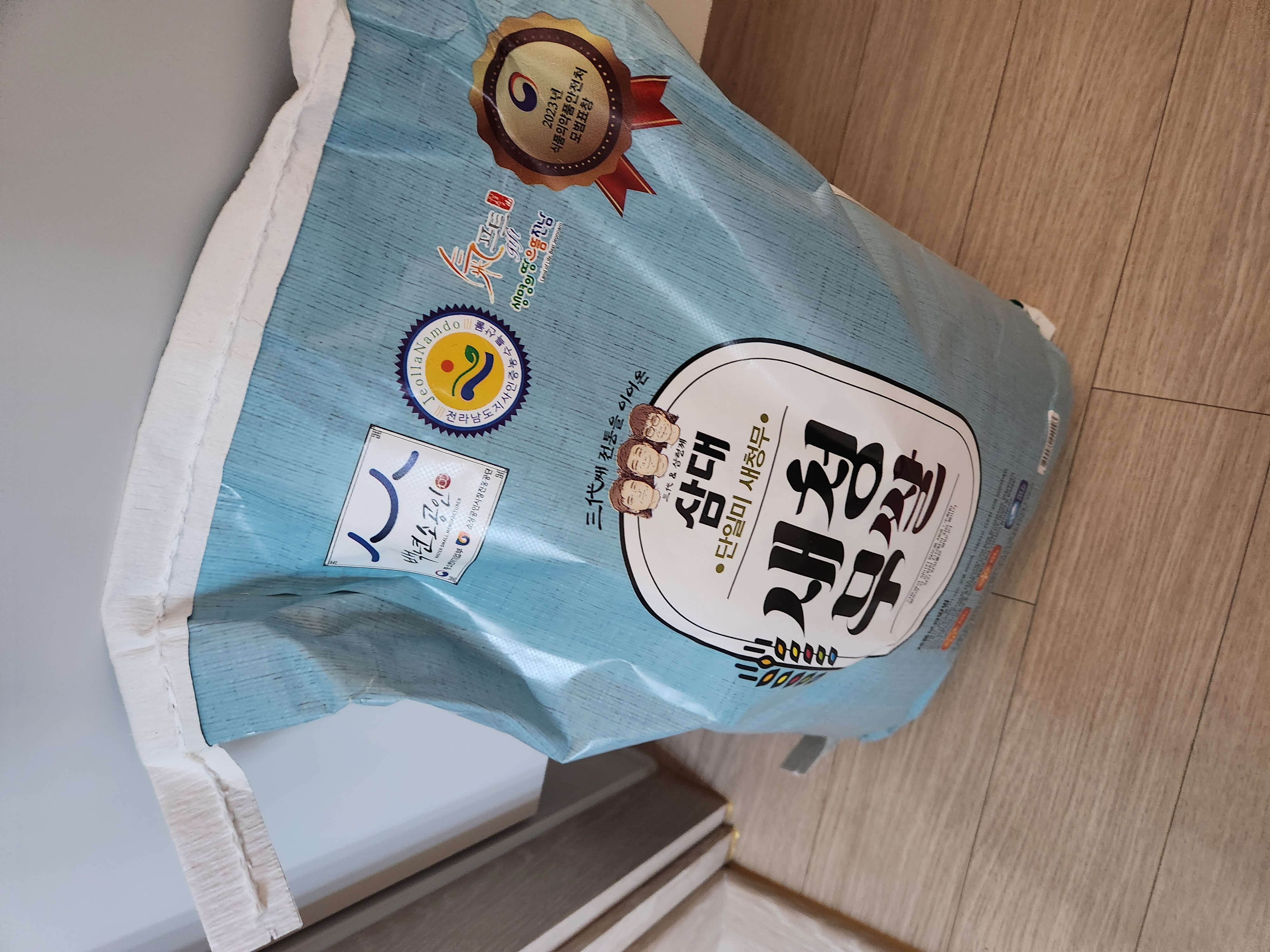 삼대 새청무쌀 10kg (2025년 햅쌀-상등급)-1