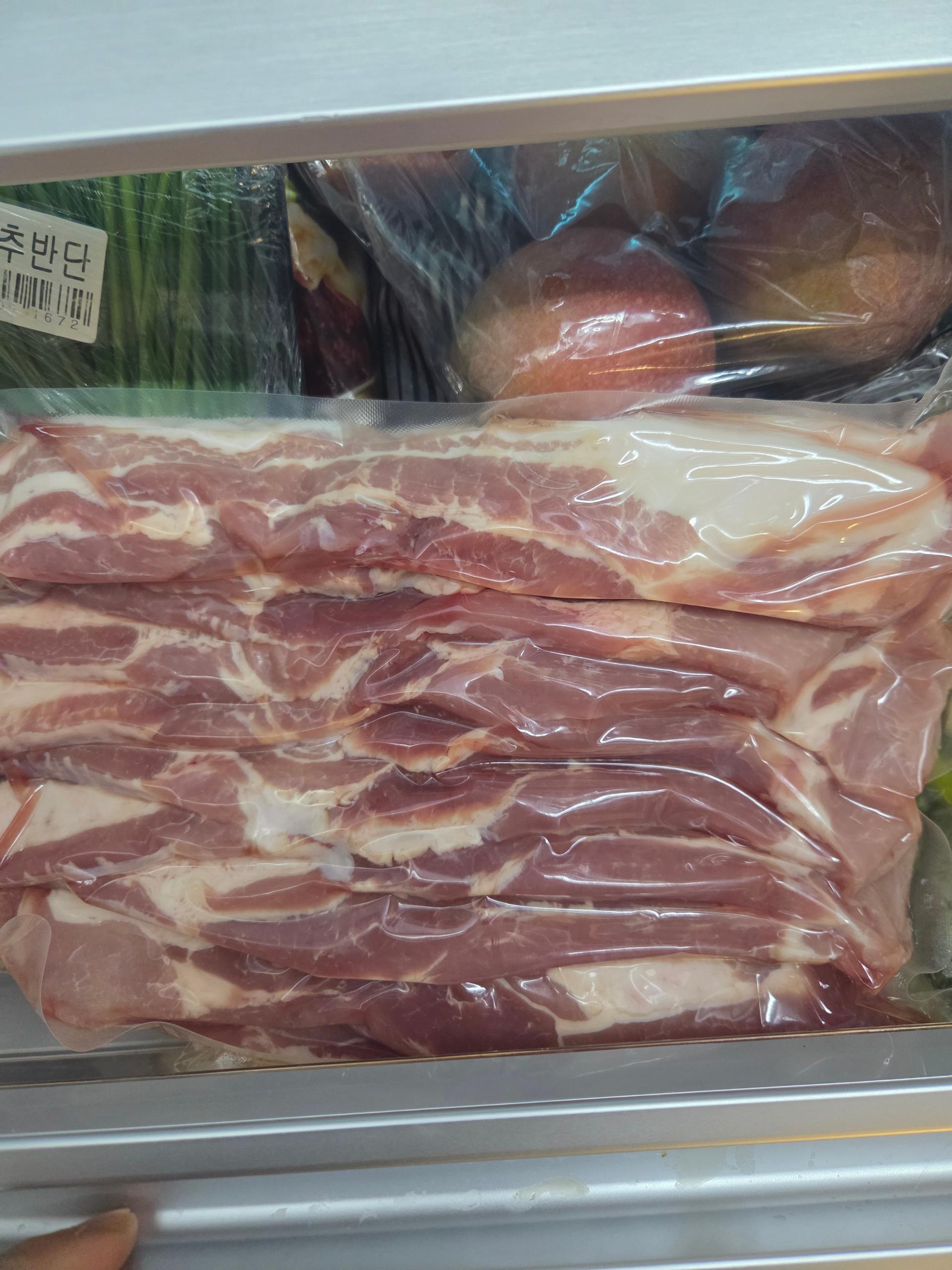 현대식육식당 프리미엄 돼지고기 1kg (삼겹살, 목살, 등갈비 중 선택) + 각 부위별 200g 증량