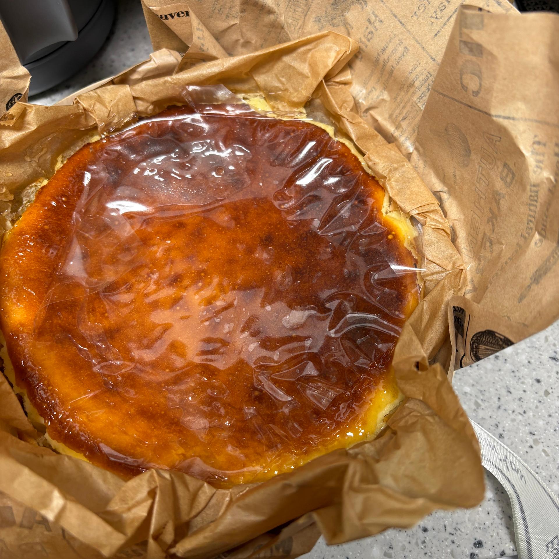 바스크치즈케이크 (450g) + 180g 추가증정