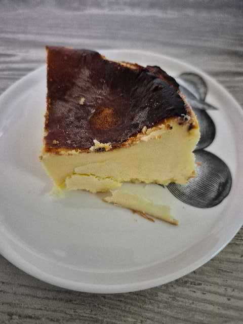 바스크치즈케이크 (450g) + 180g 추가증정