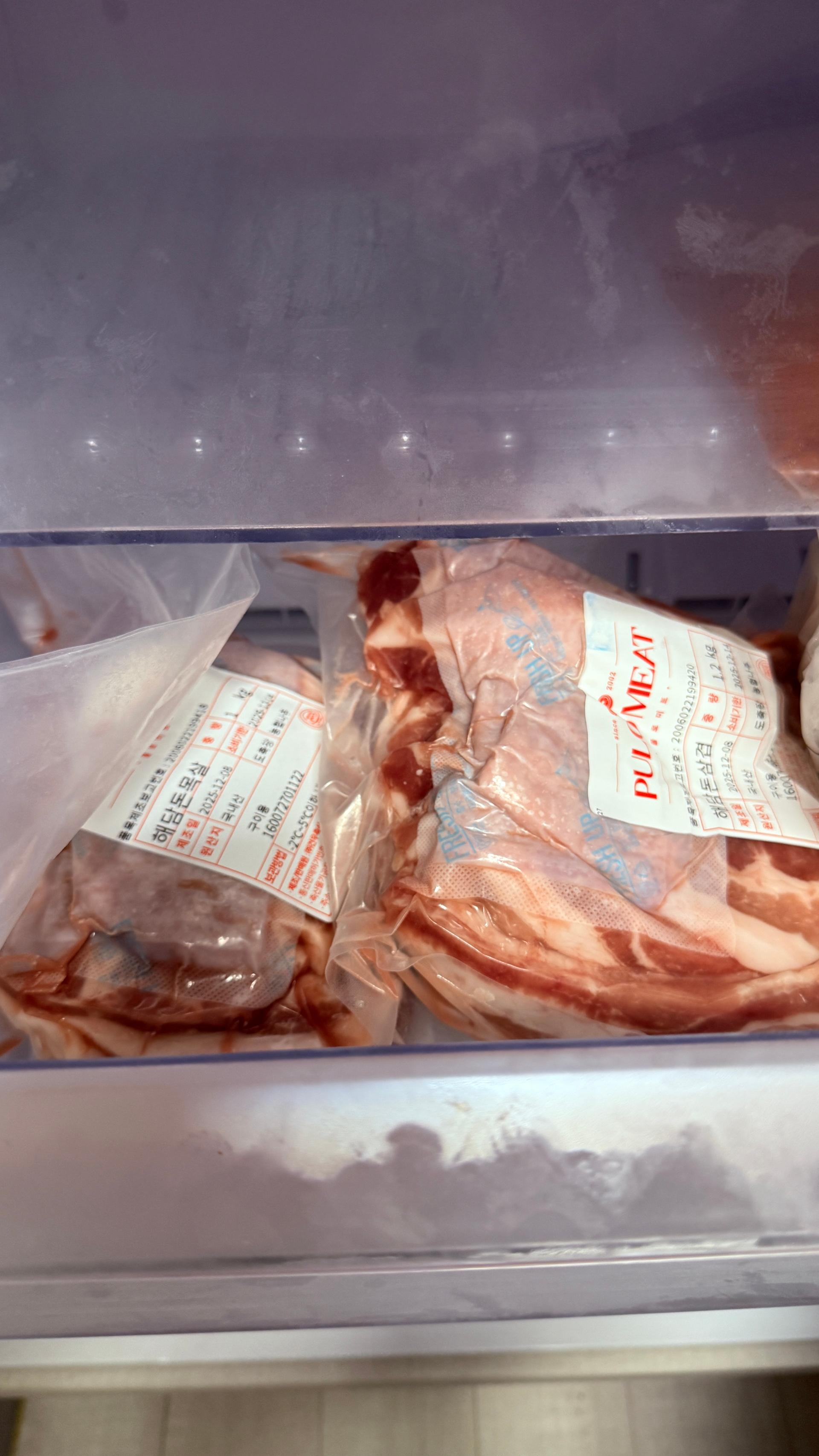 돈육삼겹목살구이세트 2.2kg (삼겹살 1.2kg + 목살 1kg)