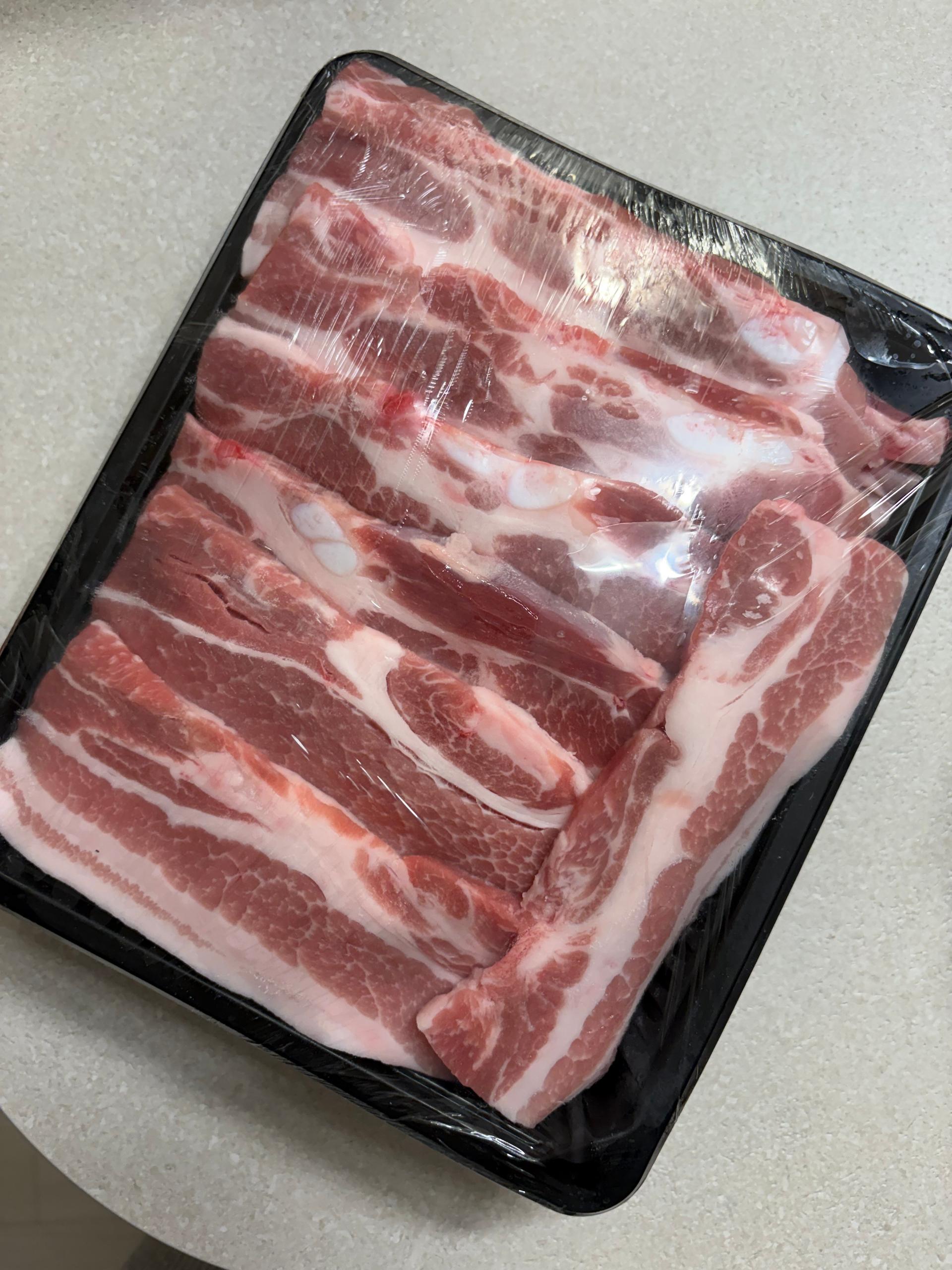 한돈 삼겹살 1.8kg / 생돼지갈비 2kg + 양념소스