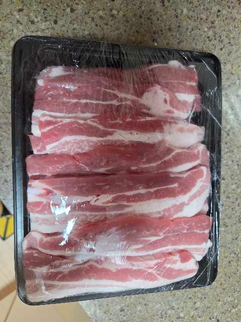 한돈 삼겹살 1.8kg / 생돼지갈비 2kg + 양념소스