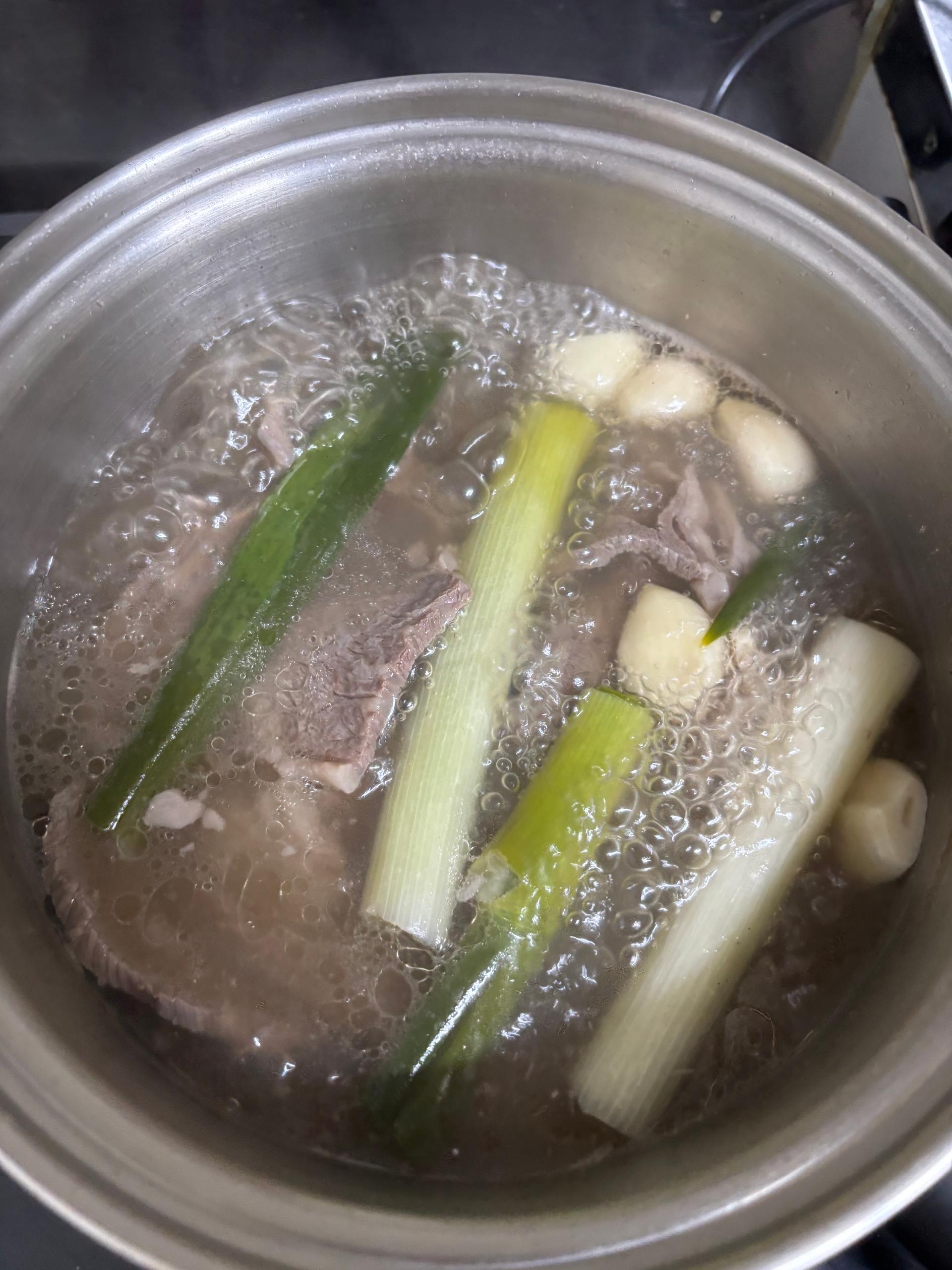 한우 1등급 등심 600g / 국거리양지 700g