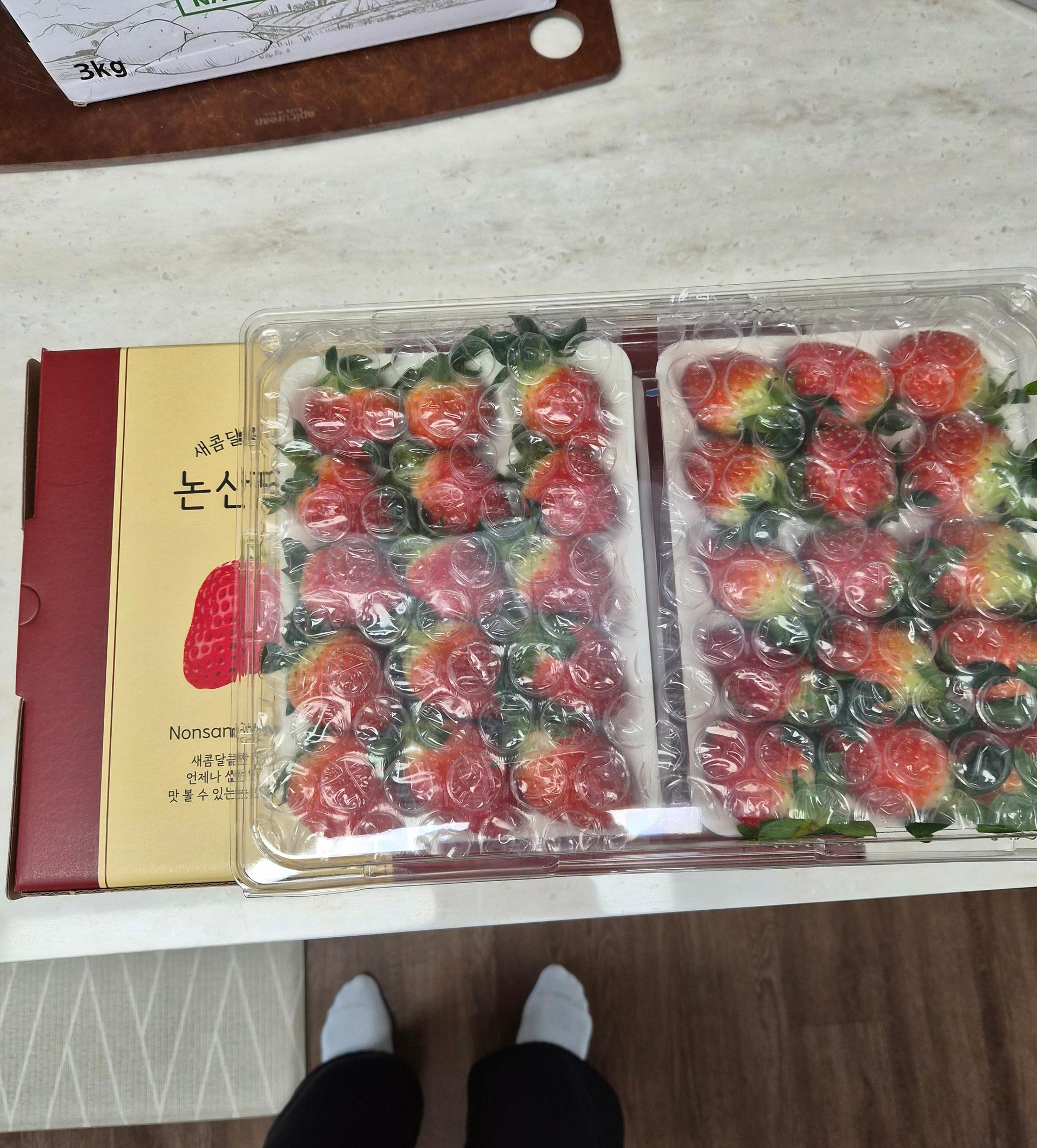 [사전예약 2차, 12월 중순 발송예정] 명품 설향딸기 800g + 800g