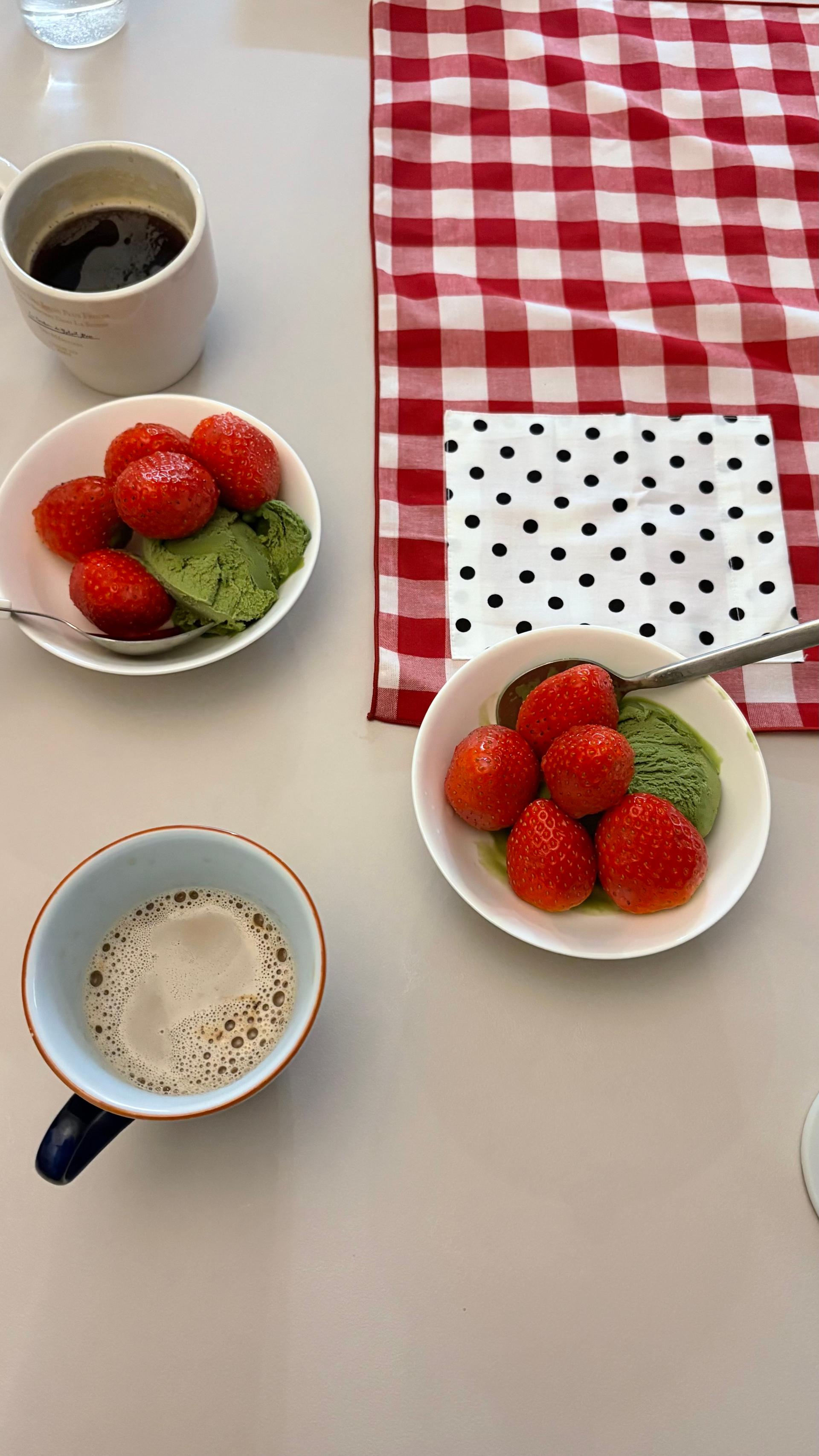 [사전예약 2차, 12월 중순 발송예정] 명품 설향딸기 800g + 800g