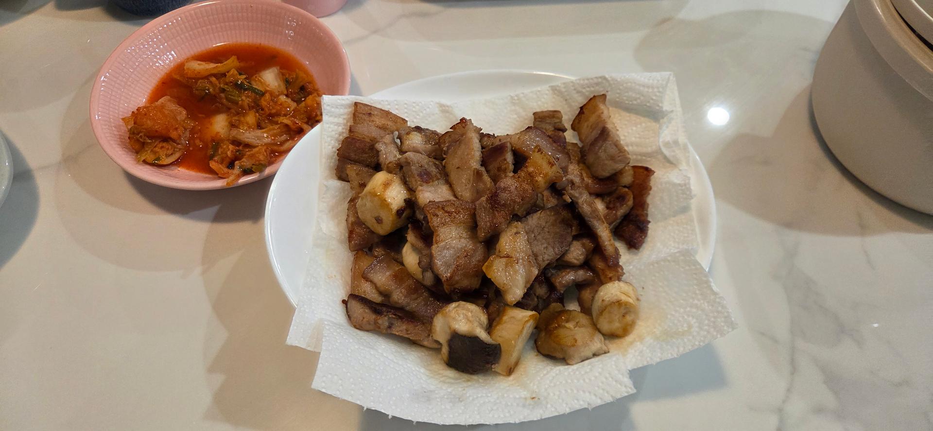 100% 국내산 한돈세트 최대 1.8kg 증정