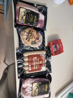 백오겹500g+흑돼지 앞다리살500g+흑돈떡갈비200g+흑돈소세지250g+멜젓소스40g-1