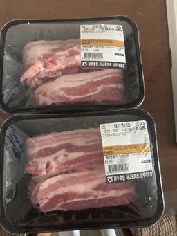 광주축협 한돈 삼겹살 1kg + 200g 추가증정-1