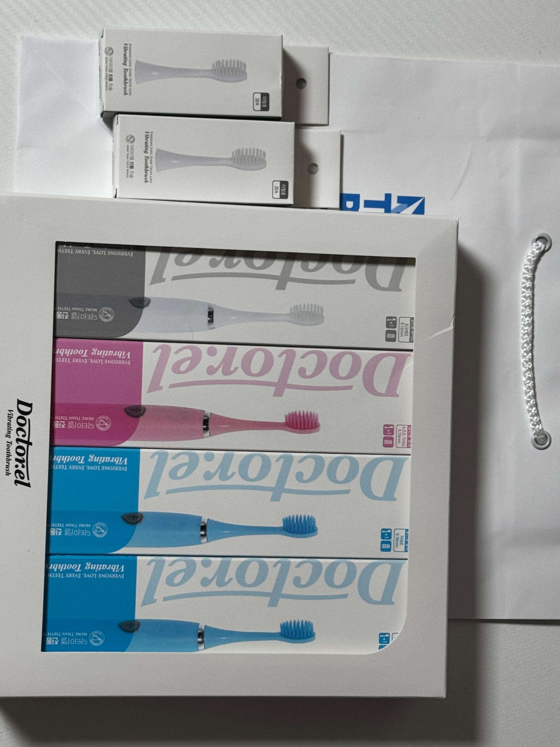  닥터이엘 진동칫솔 4개입 세트(미세모 2개, 소프트미세모, 초극세모) + 개당 리필 포함 증정