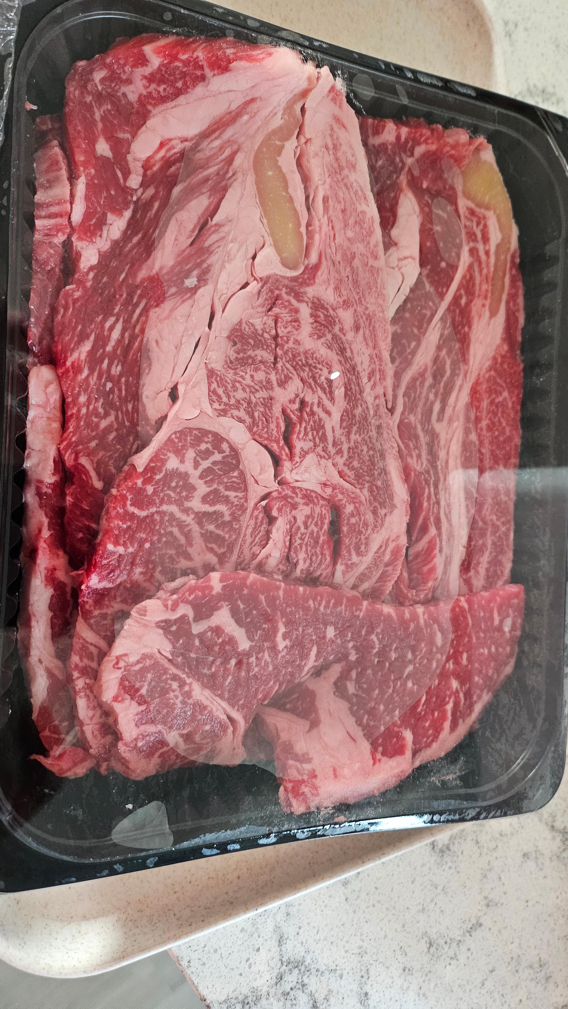 한우 1등급 등심 600g / 국거리양지 700g