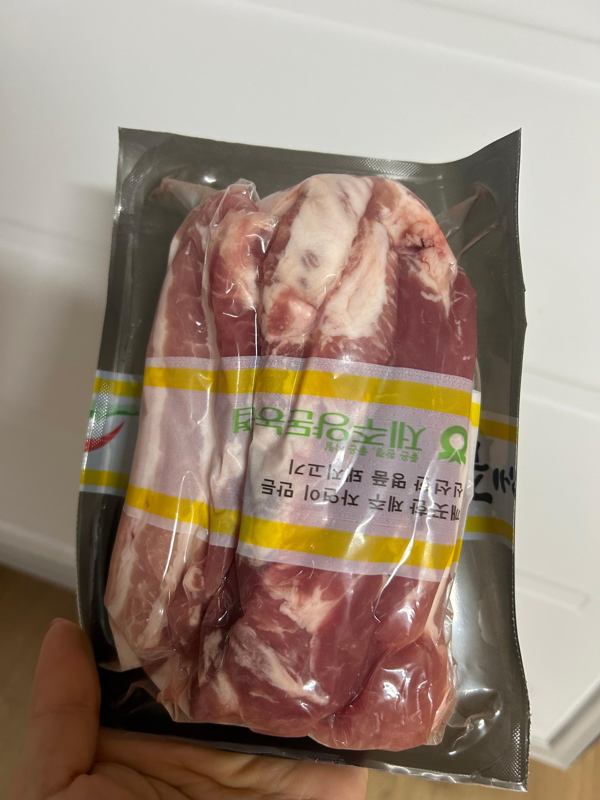 제주양돈농협 삼겹구이용 (500g 2개) + 앞다리 300g 선물 세트