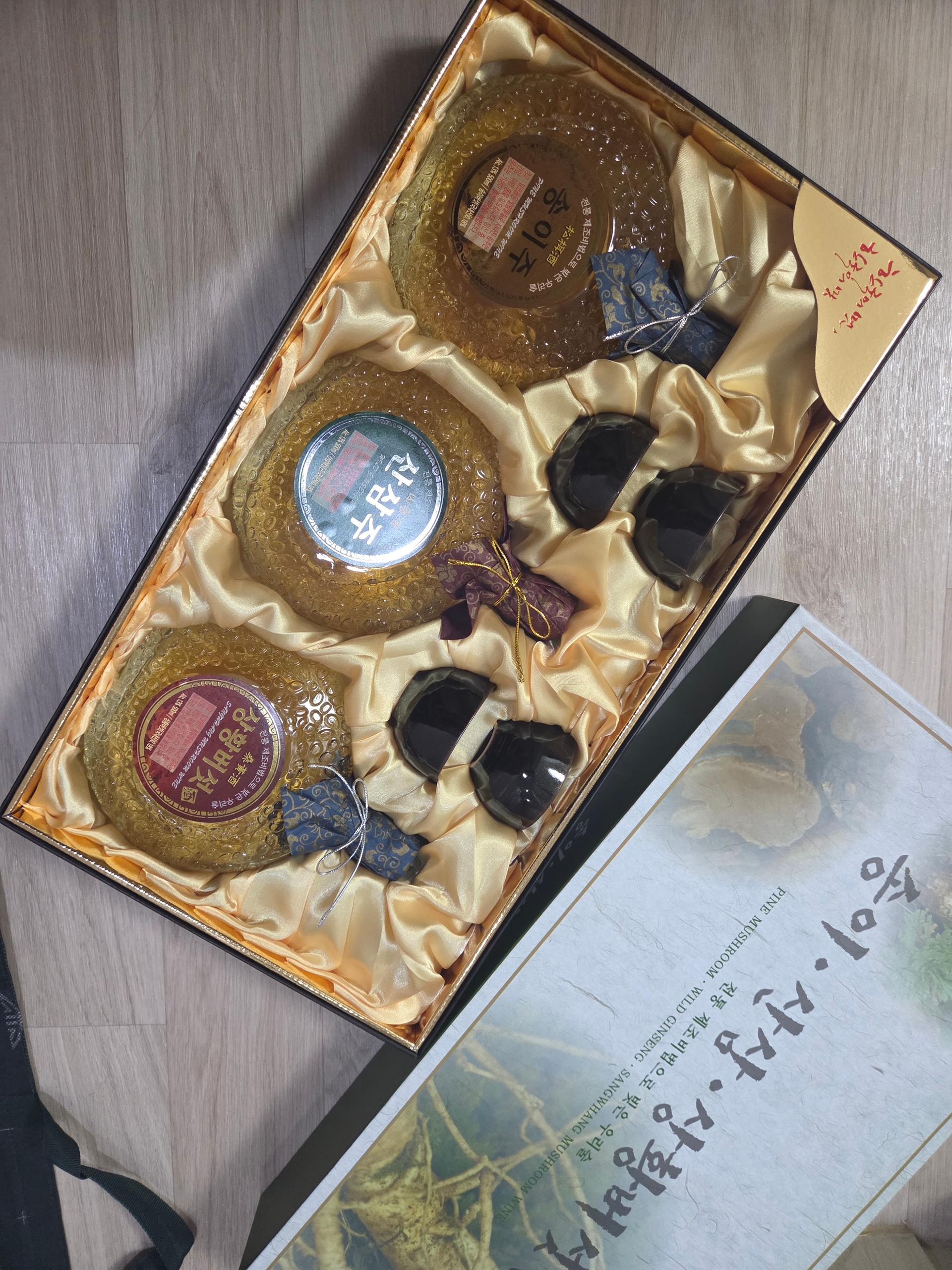 백운주가 전통주 백운명주 30호 선물세트(송이·산삼·상황버섯)